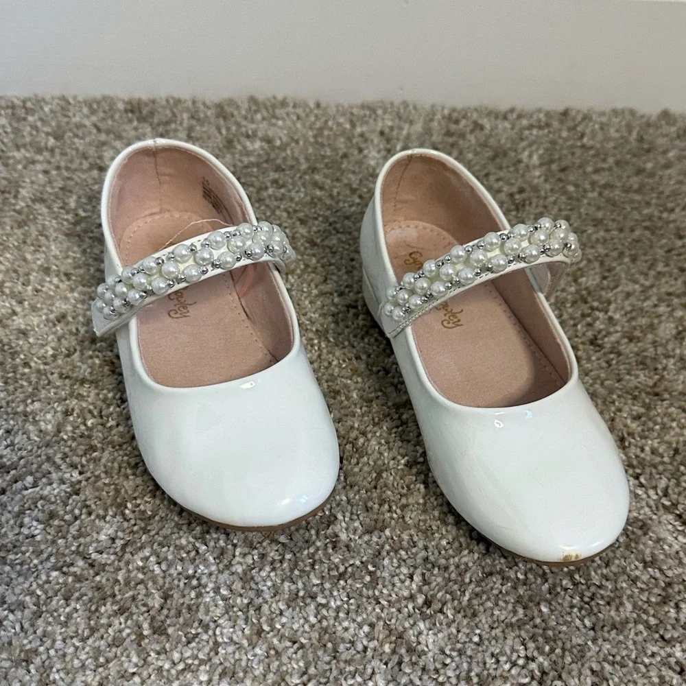 Cynthia Rowley White Kids Dress Shoes with Pearl Strap